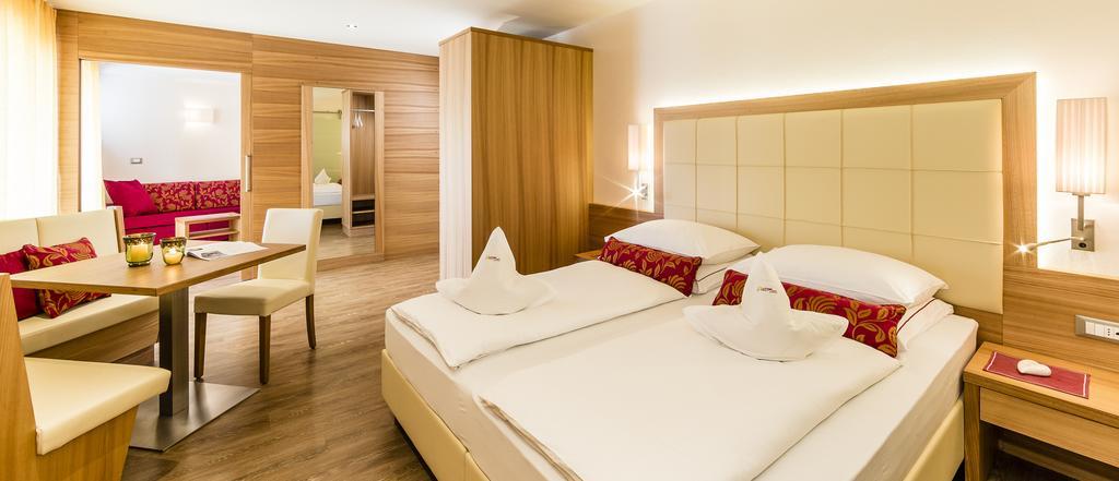 Astor Hotel Schenna Phòng bức ảnh